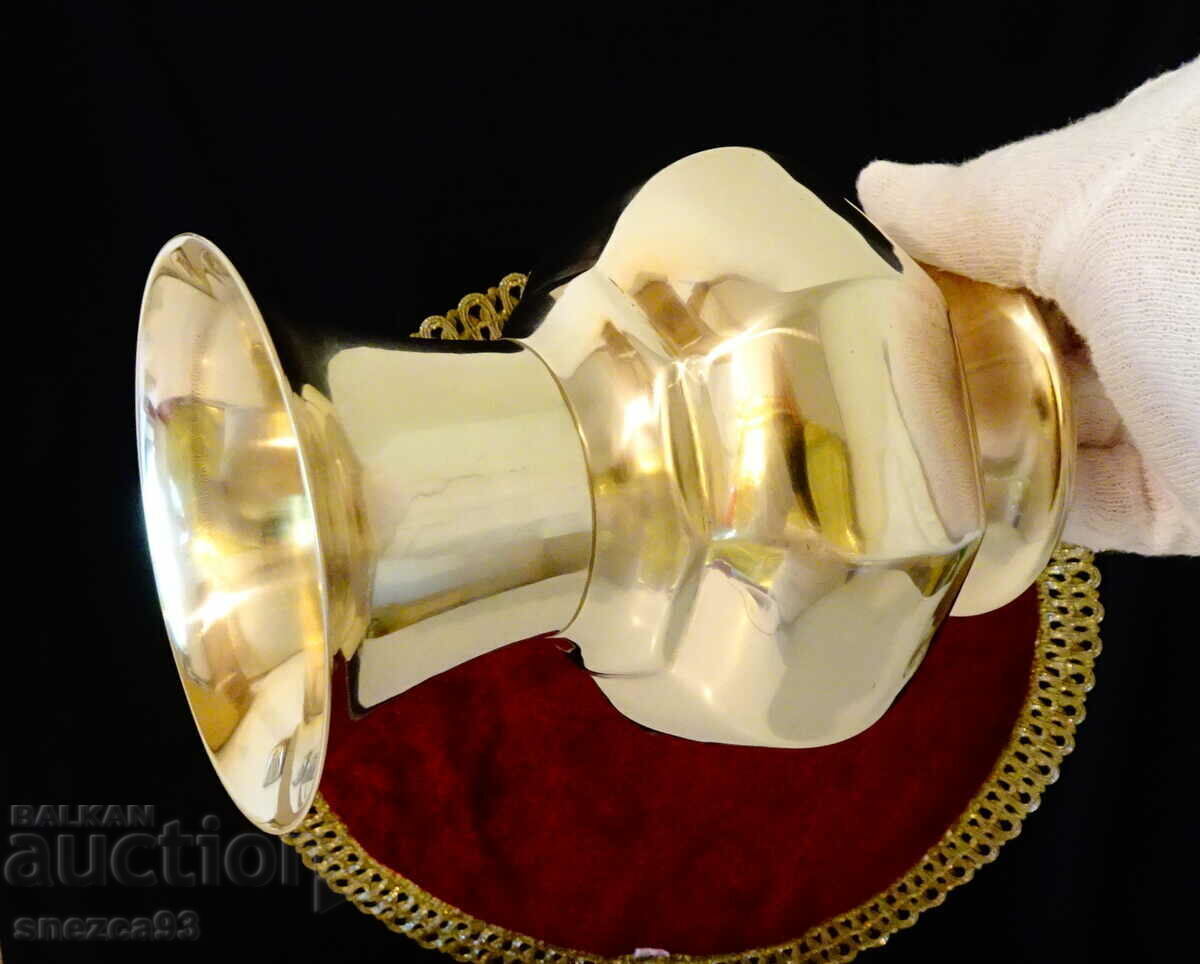 Delivery of Bronze Jug, Carafe, Vase, Octagonal