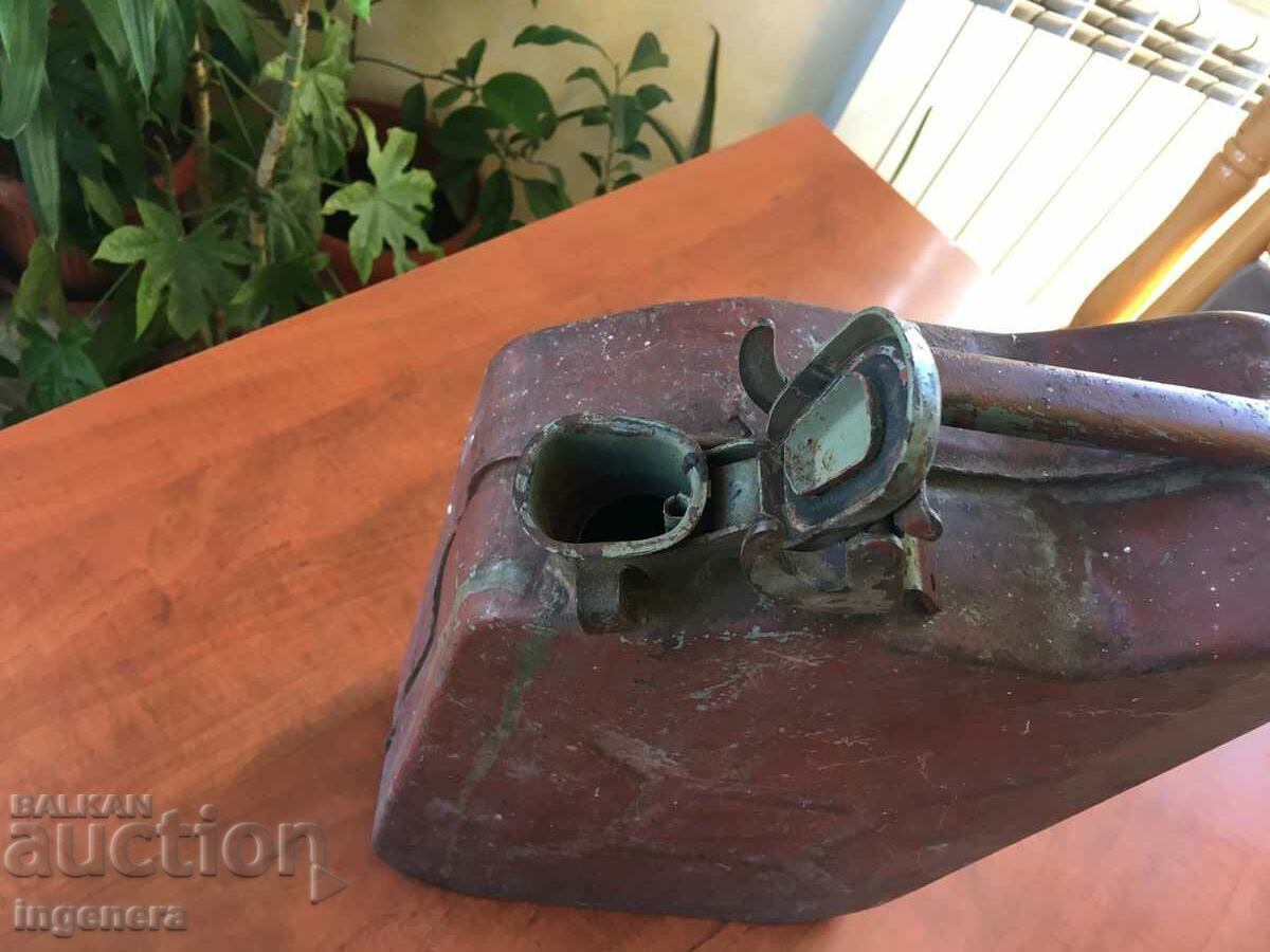 Delivery of MILITARY METAL TUBE FROM SOCA 10 LITERS PETROL PETROL Delivery of MILITARY METAL TUBE FROM SOCA 10 LITERS PETROL PETROL