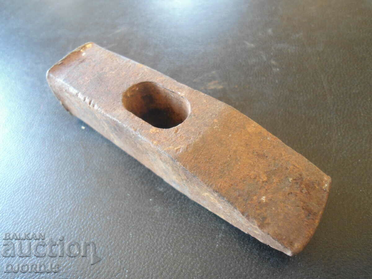 An old hammer with price 3.00 BGN | € 1.53 An old hammer with price 3.00 BGN | € 1.53