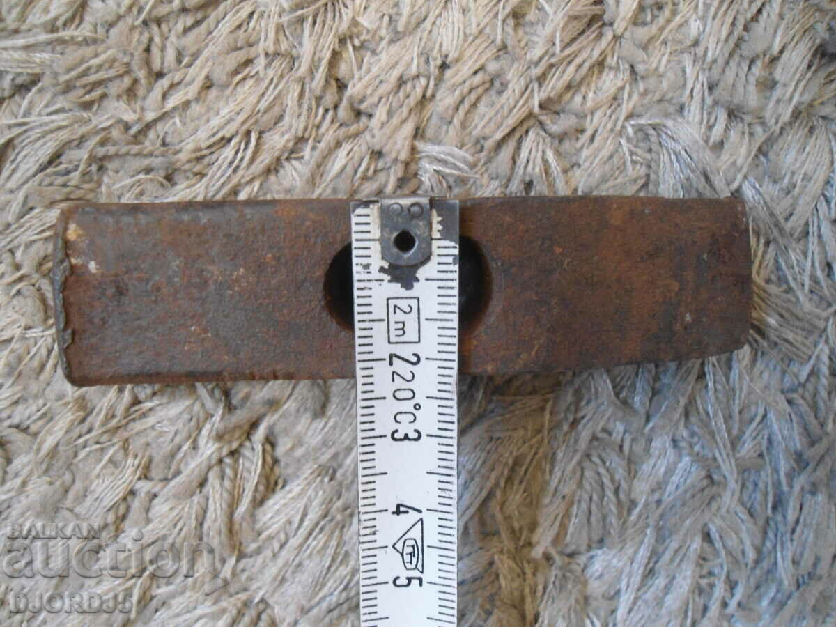 Auction An old hammer Auction An old hammer