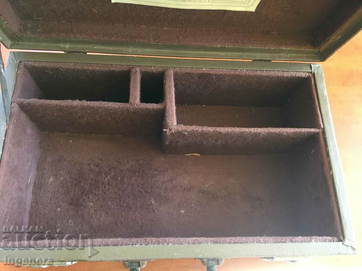 SUITCASE BOX WOOD ZIPPER FROM MK- 13 MICROPHONE with price 23.00 BGN | € 11.76 SUITCASE BOX WOOD ZIPPER FROM MK- 13 MICROPHONE with price 23.00 BGN | € 11.76