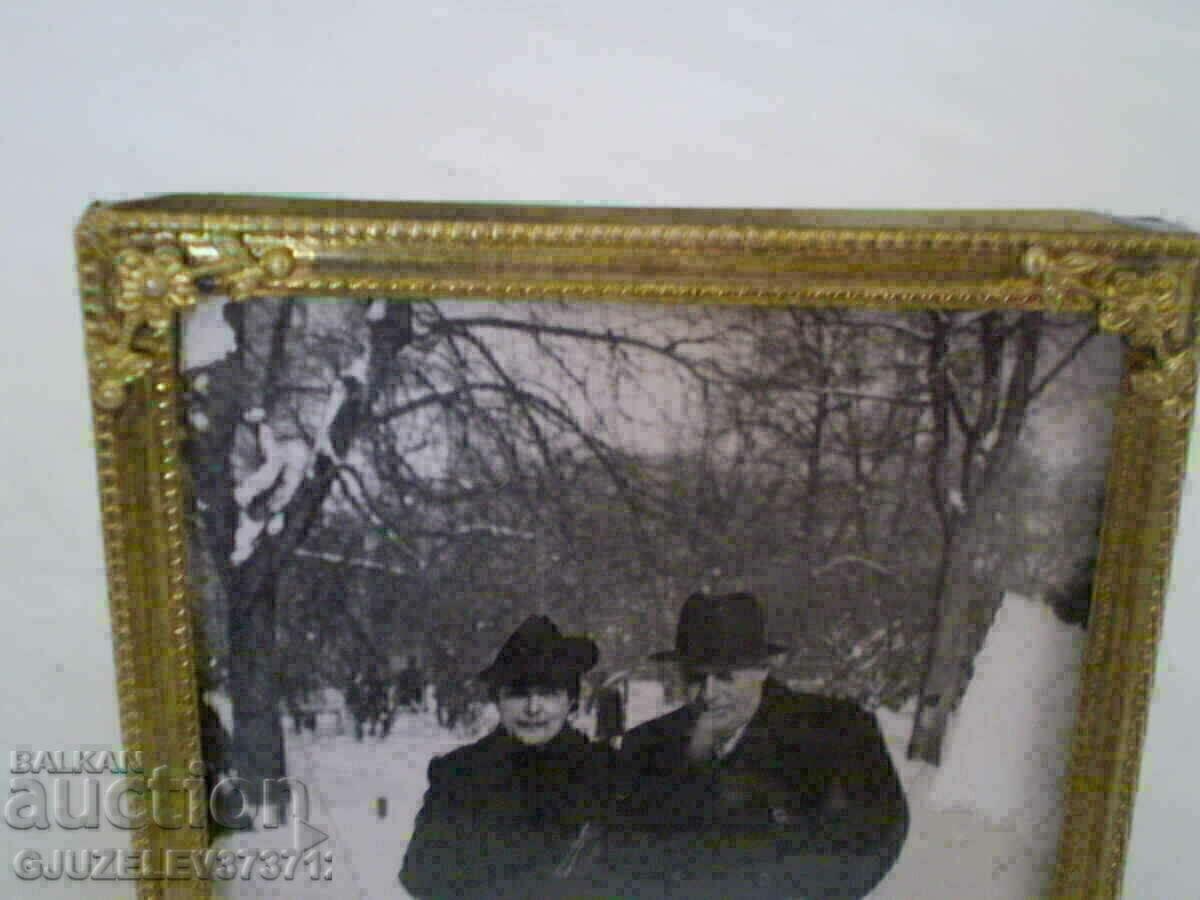 Vintage Brass Tabletop Picture Frame with Ornaments with price 95.00 BGN | € 48.57 Vintage Brass Tabletop Picture Frame with Ornaments with price 95.00 BGN | € 48.57