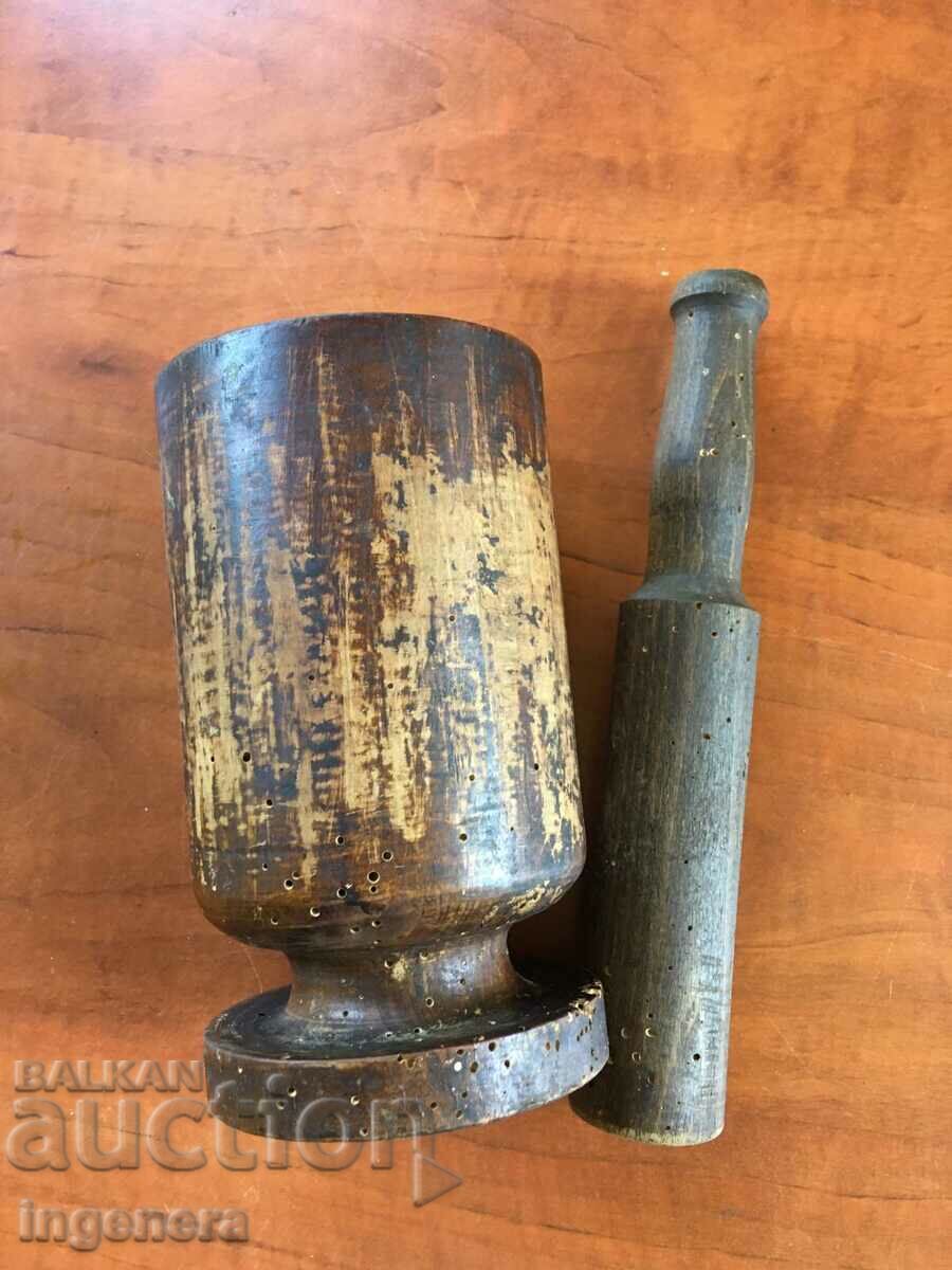 Delivery of MORTAR WOODEN LARGE ANTIQUE Delivery of MORTAR WOODEN LARGE ANTIQUE