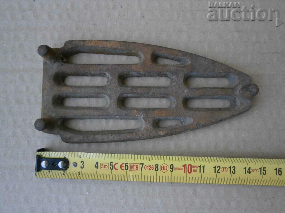 Delivery of cast iron grill rail iron grill with whistle Delivery of cast iron grill rail iron grill with whistle