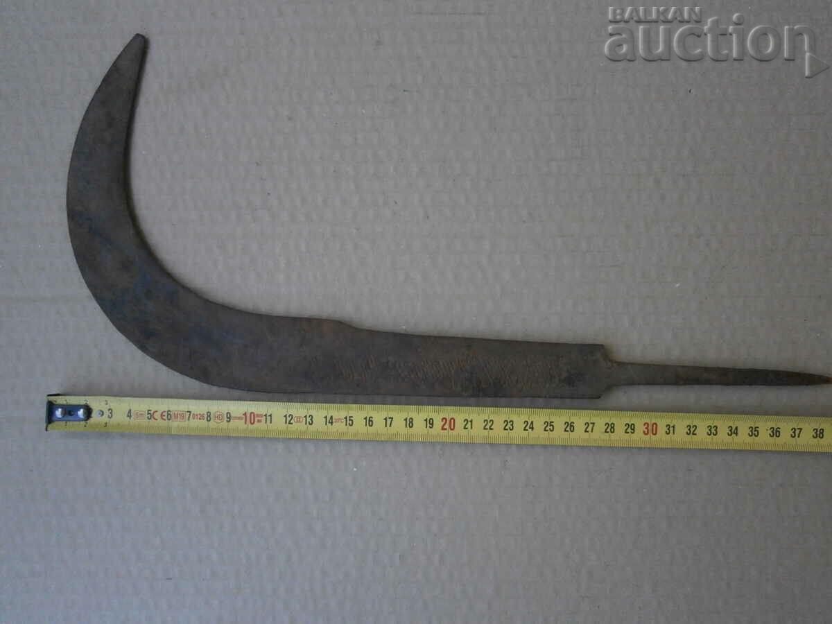 old primitive hand-forged scythe - 5 old primitive hand-forged scythe - 5