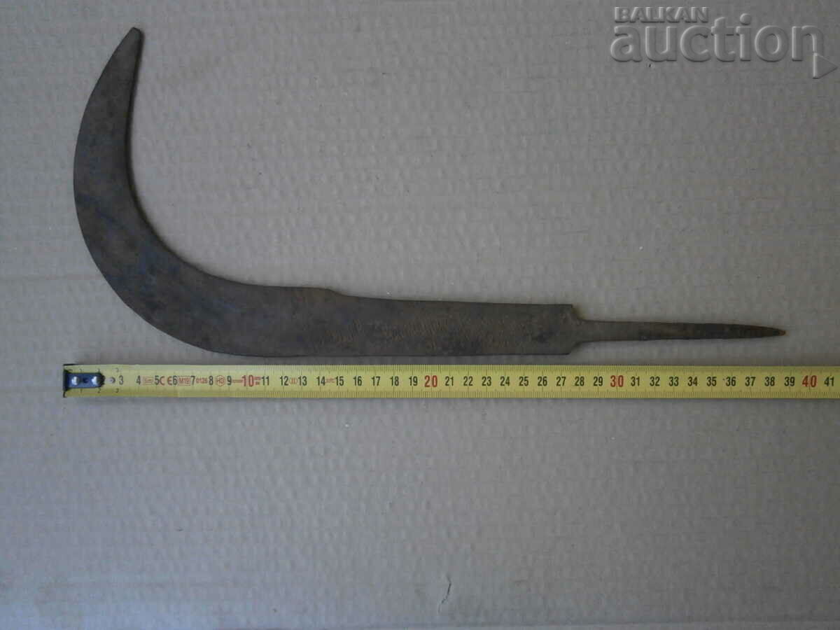 old primitive hand-forged scythe - 7 old primitive hand-forged scythe - 7