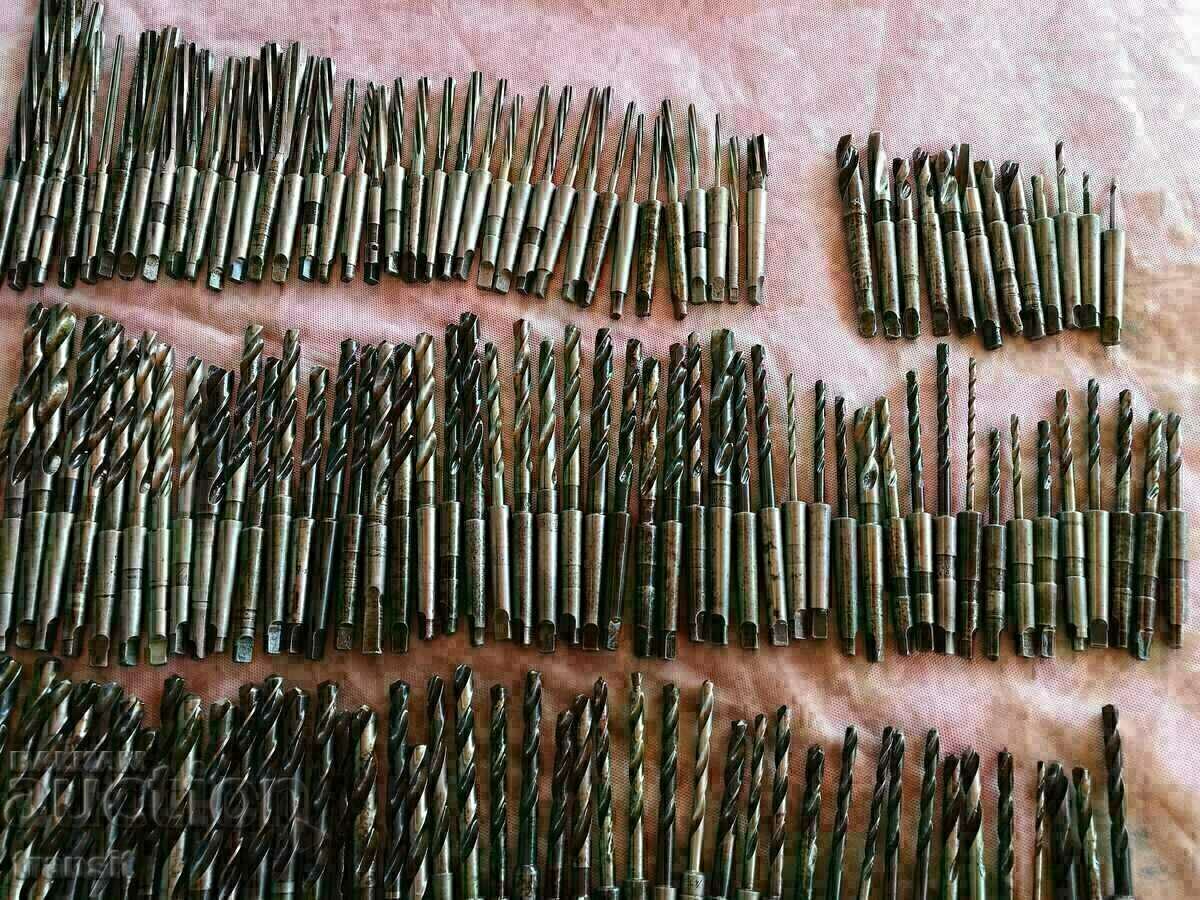 Drills, lathe MK1, Morse 1 West Germany, Great Britain 152 pcs. with price 750.00 BGN | € 383.47 Drills, lathe MK1, Morse 1 West Germany, Great Britain 152 pcs. with price 750.00 BGN | € 383.47