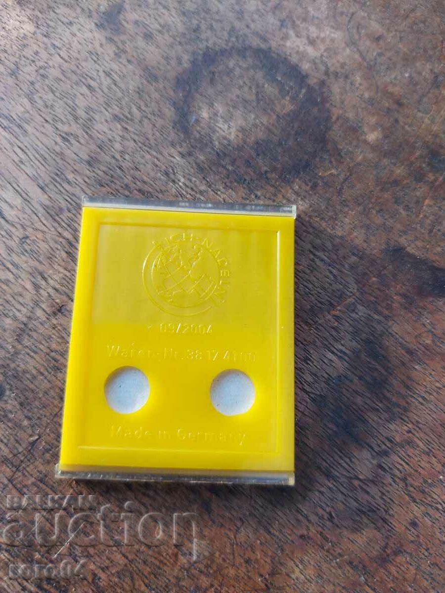 Delivery of NEEDLES - SEWING MACHINE Delivery of NEEDLES - SEWING MACHINE