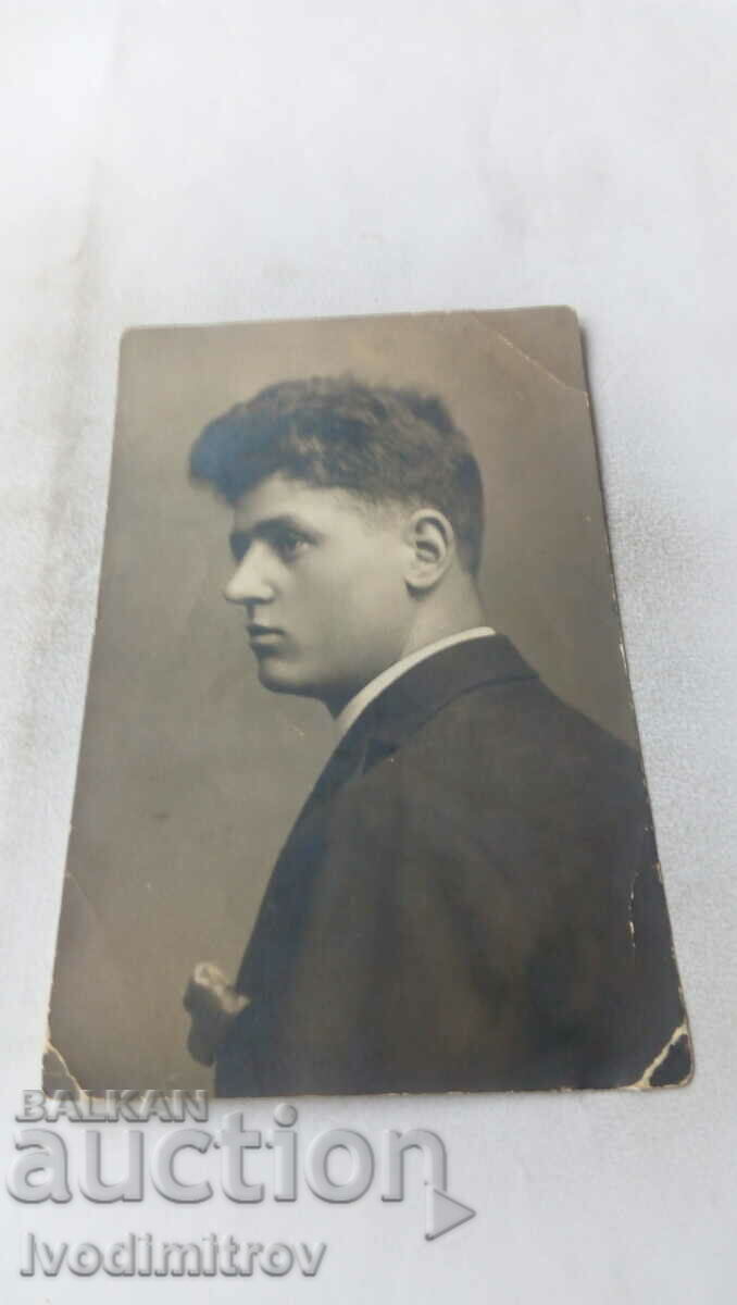Снимка Татаръ Пазарджикъ Млад мъж 1924