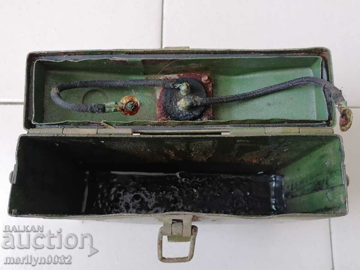 Army Metal Box World War II Box - 5 Army Metal Box World War II Box - 5