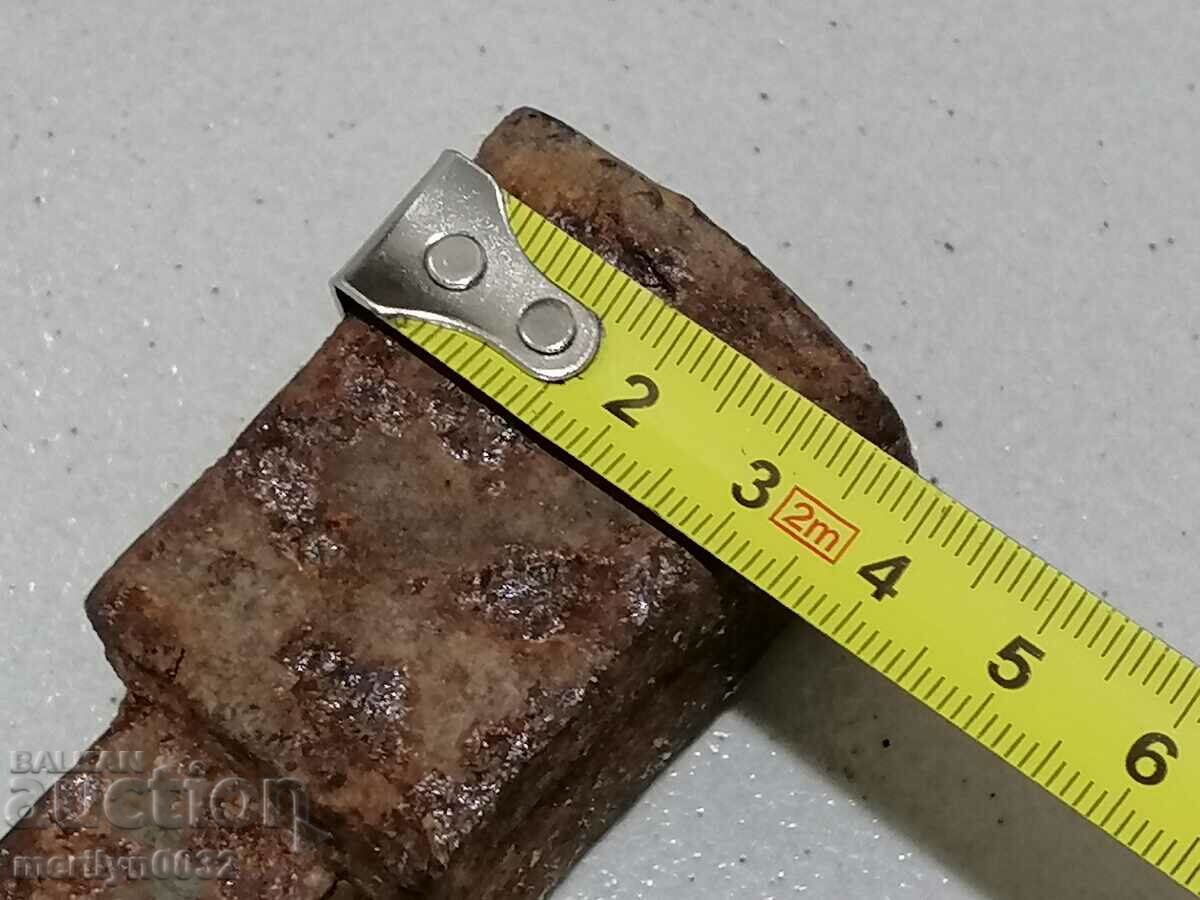 A primitive anvil for hair peeling - 6 A primitive anvil for hair peeling - 6