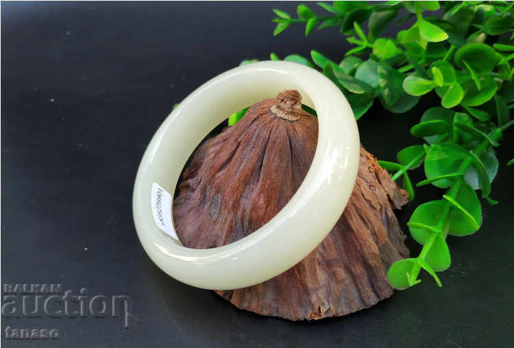 Γυναικείο βραχιόλι από φυσικό νεφρίτη, μονολιθικό