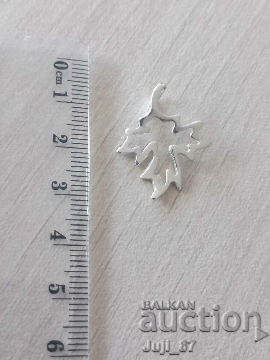 New silver leaf pendant