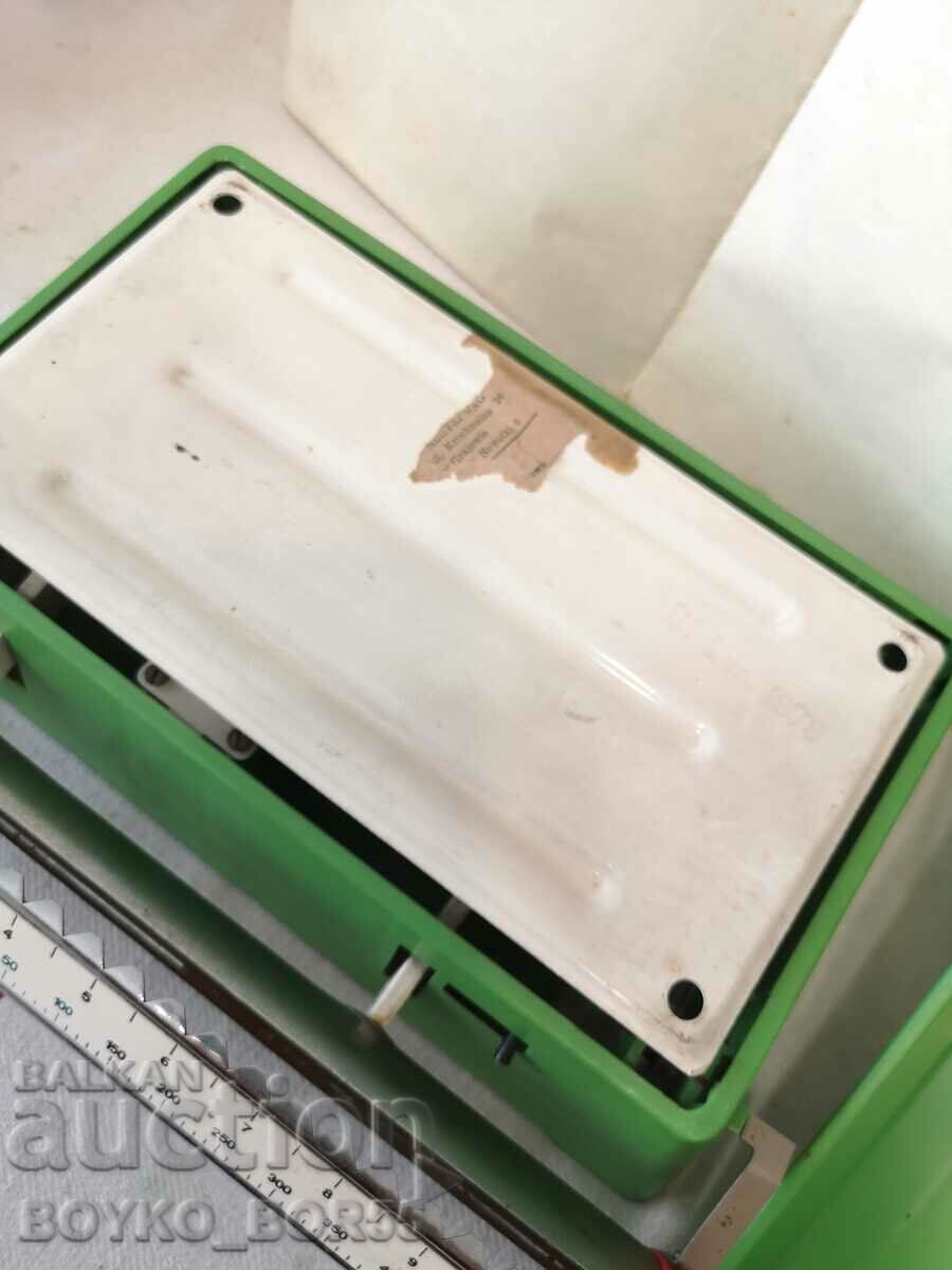 Auction Vintage Retro Scales by Sotsa Vezna Nova Auction Vintage Retro Scales by Sotsa Vezna Nova