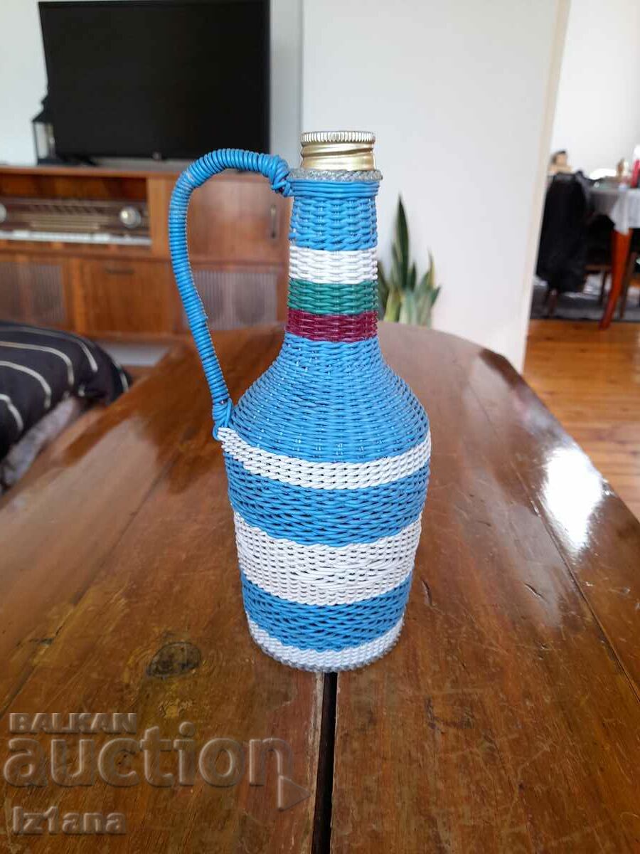 Старо плетено шише,бутилка