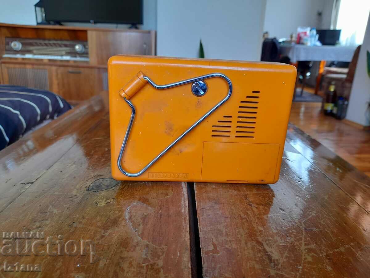 Auction Old radio, Telefunken radio receiver Auction Old radio, Telefunken radio receiver