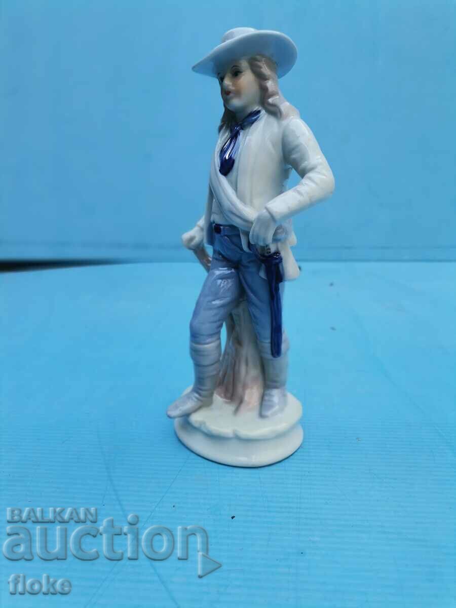 Porcelain figurine - 5 Porcelain figurine - 5