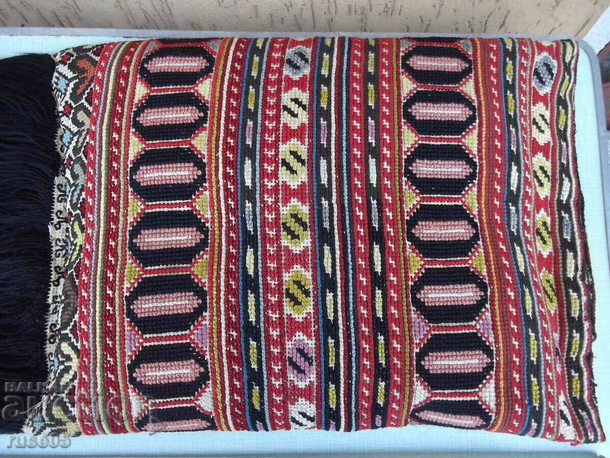 Household old pillow with price 15.00 BGN | € 7.67 Household old pillow with price 15.00 BGN | € 7.67