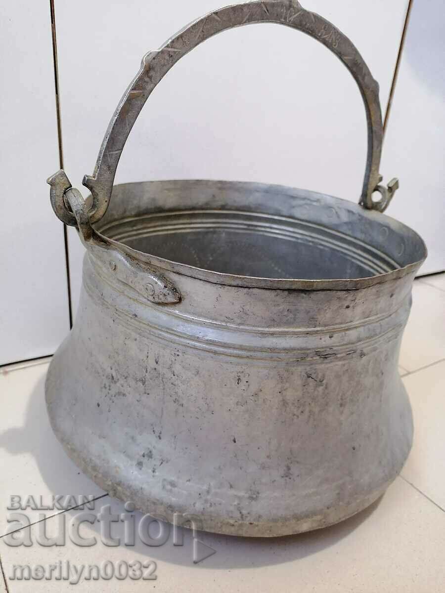 Tinned cauldron, copper coin, copper coin, copper vessel - 7 Tinned cauldron, copper coin, copper coin, copper vessel - 7