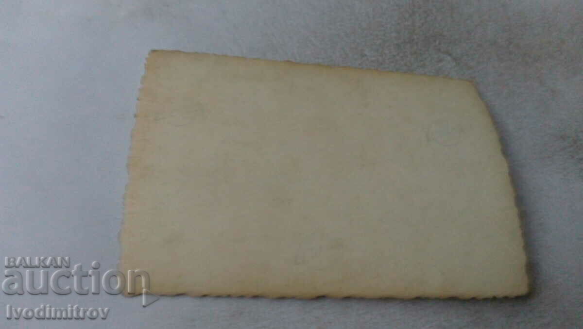 Photo Boys and girls in front of a house with price 1.45 BGN | € 0.74