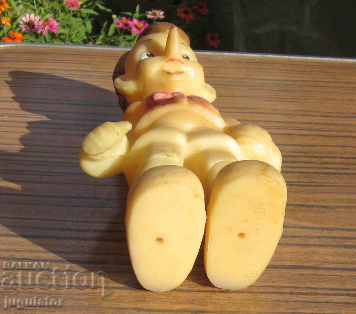 Livrarea Pinocchio veche păpușă de jucărie din cauciuc din Sotsa