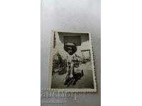 Снимка Голо момченце с ретро детско велосипедче 1957
