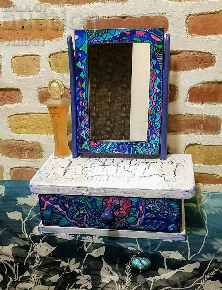 Renovated mini dressing table