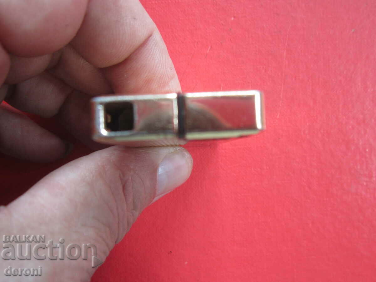 Gold plated Hudson lighter - 6 Gold plated Hudson lighter - 6