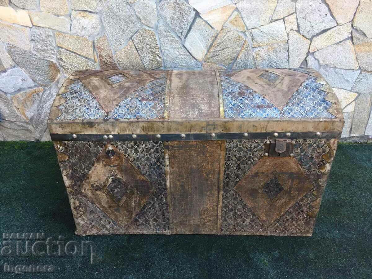 РАКЛА САНДЪК ЗА ЧЕИЗ МЕТАЛЕН ОБКОВ с цена 210.00 лв. | € 107.37 РАКЛА САНДЪК ЗА ЧЕИЗ МЕТАЛЕН ОБКОВ с цена 210.00 лв. | € 107.37