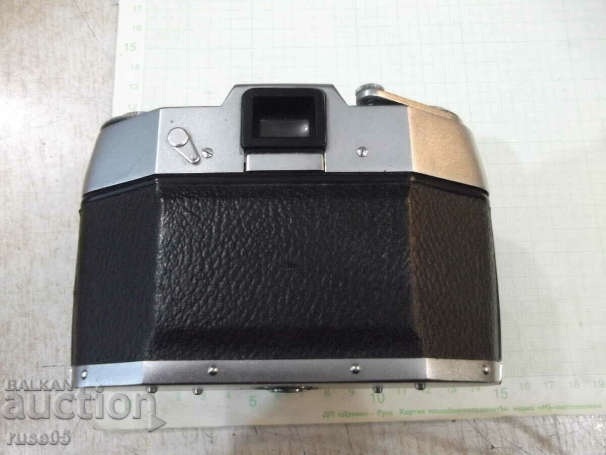 Delivery of "EXA II a" camera with leather case