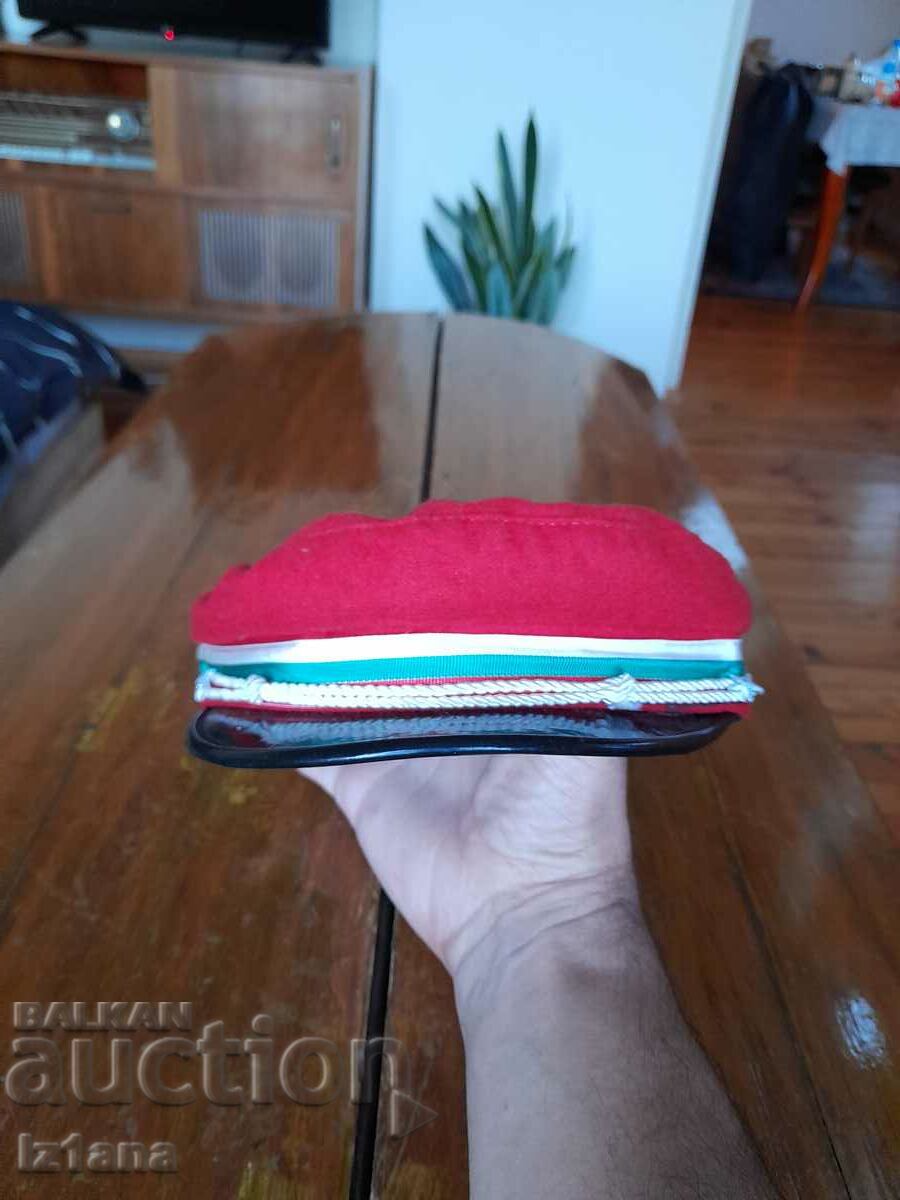Old school cap with price 20.00 BGN | € 10.23 Old school cap with price 20.00 BGN | € 10.23