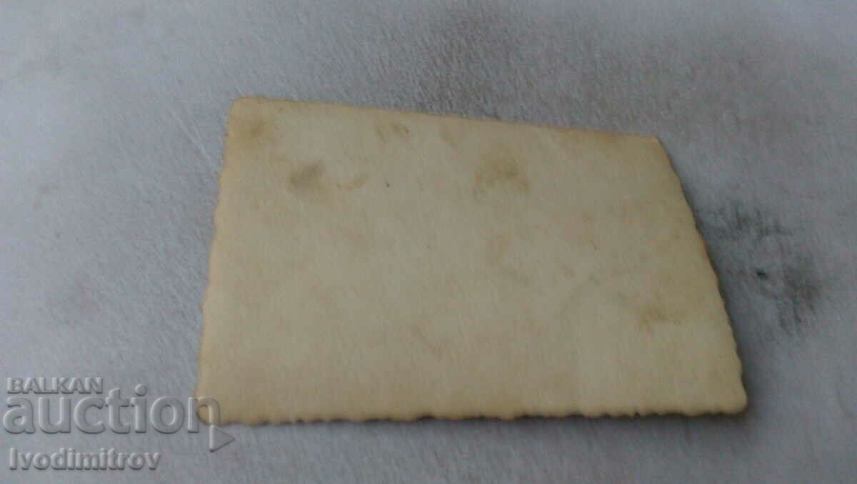 Photo Two young men and four young girls in the park with price 1.65 BGN | € 0.84 Photo Two young men and four young girls in the park with price 1.65 BGN | € 0.84