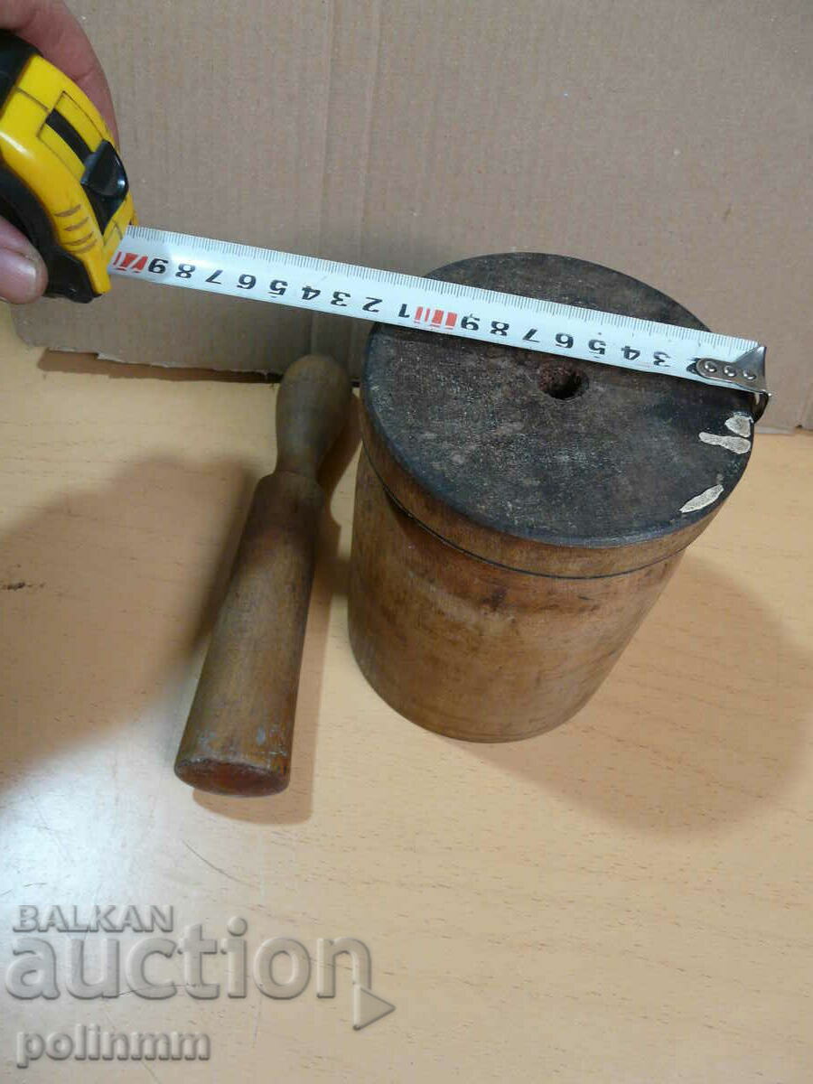 Old wooden mortar with price 20.00 BGN | € 10.23 Old wooden mortar with price 20.00 BGN | € 10.23