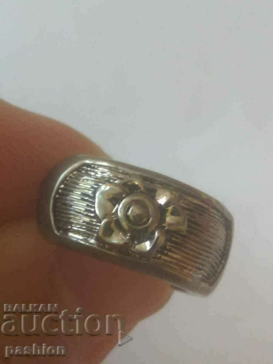 ladies ring with flower with price 0.11 BGN | € 0.06 ladies ring with flower with price 0.11 BGN | € 0.06