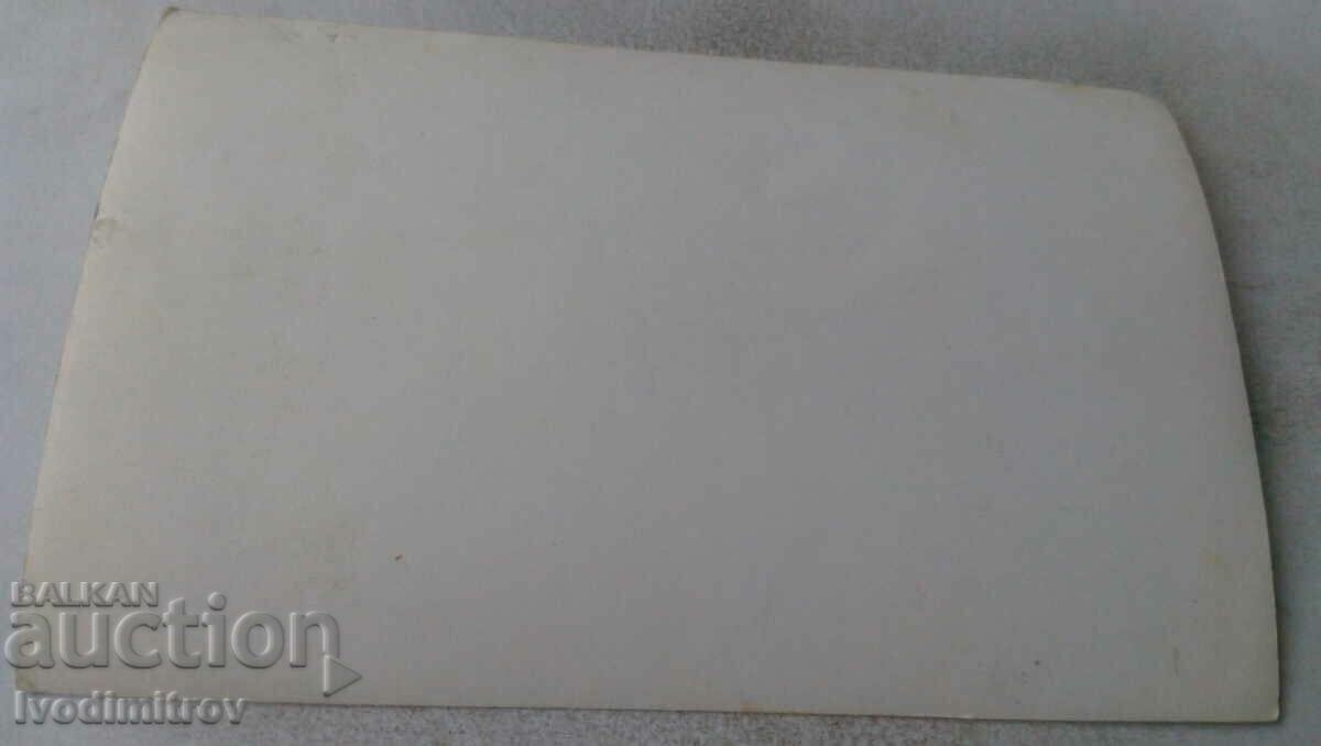 Снимка Площад на малък град с цена € 0.59 | 1.15 лв. Снимка Площад на малък град с цена € 0.59 | 1.15 лв.