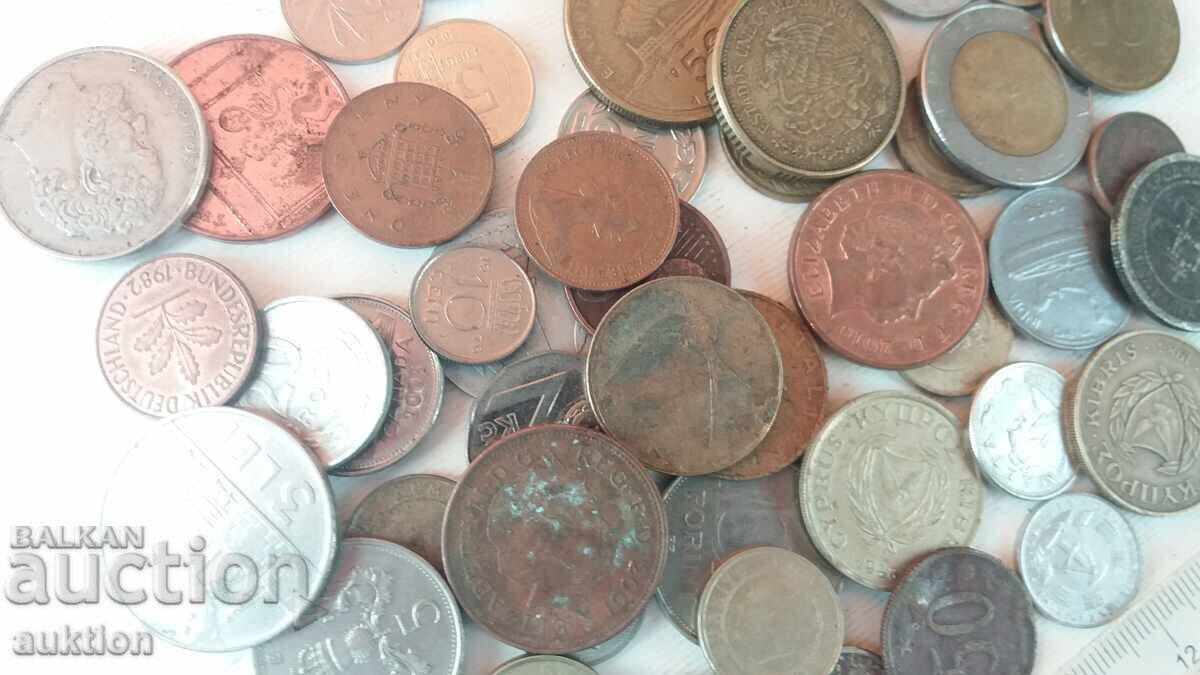 A COLLECTION OF 50 FOREIGN COINS FROM AROUND THE WORLD with price 14.99 BGN | € 7.66