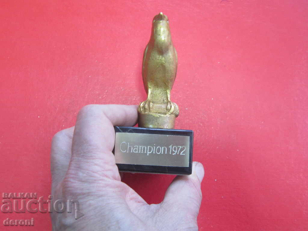 Figurină din plastic veche din bronz 1972