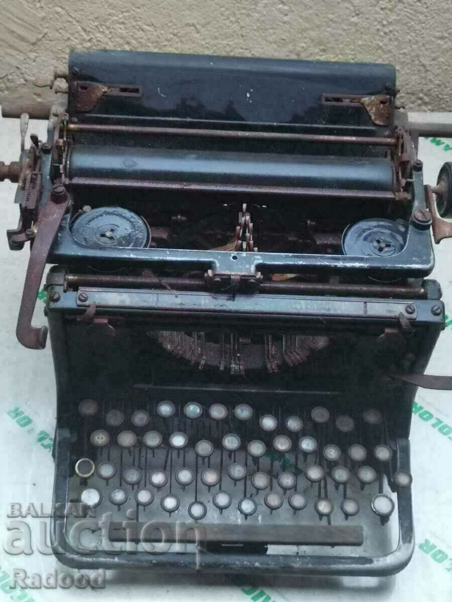 Typewriter - 7 Typewriter - 7