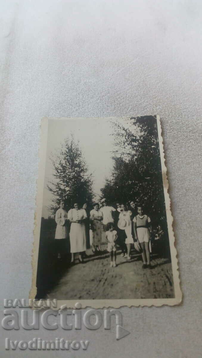 С-ка Кюстендилъ Офицер жени и деца в Земеделското у-ще 1937