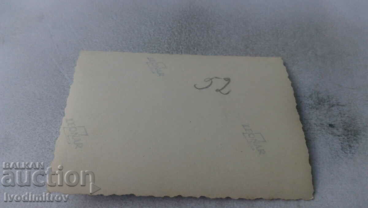 Снимка София Мъж на разходка с цена 2.35 лв. | € 1.20 Снимка София Мъж на разходка с цена 2.35 лв. | € 1.20