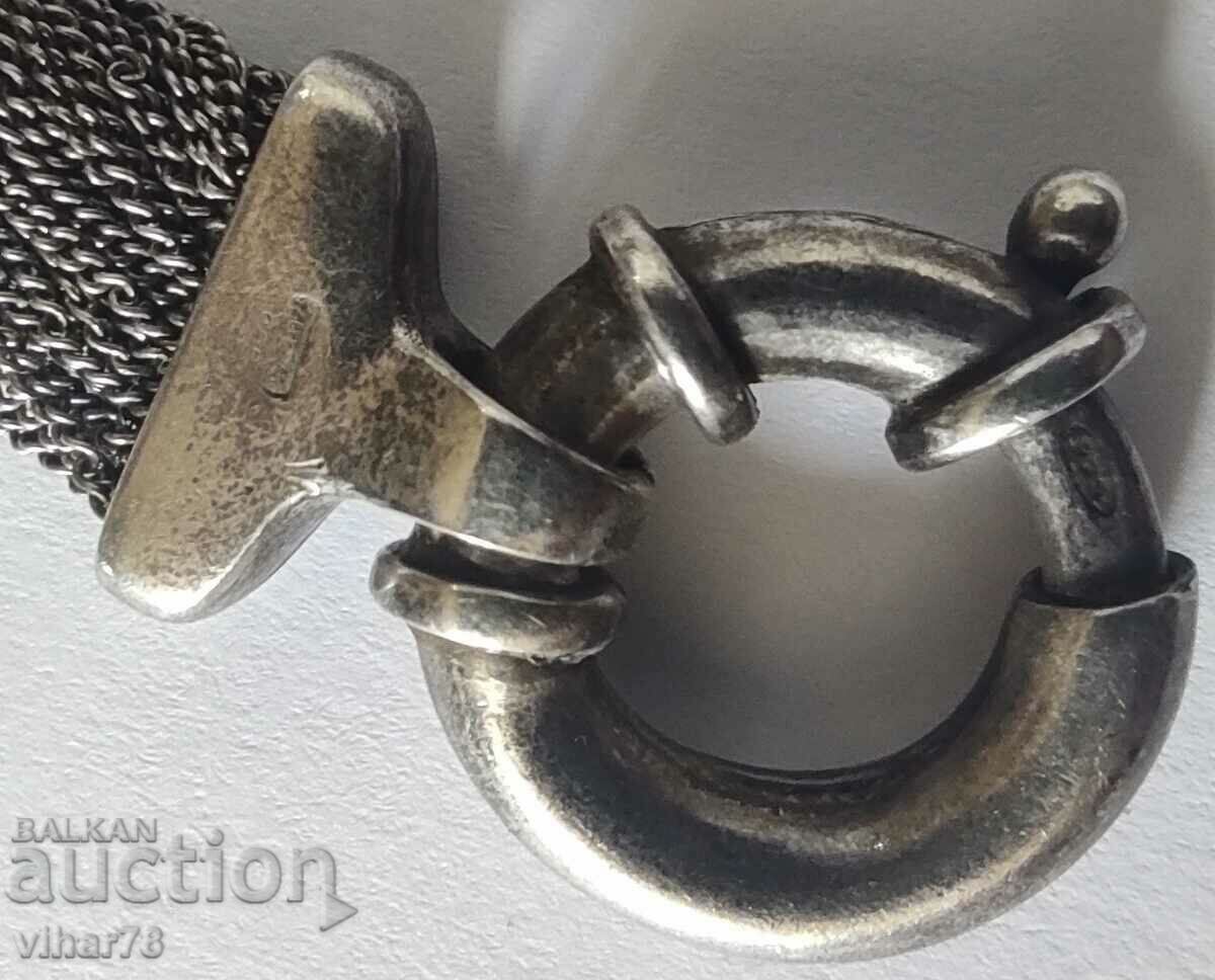 Delivery of BRAND LADIES QUARTZ WATCH WITH SILVER CHAIN