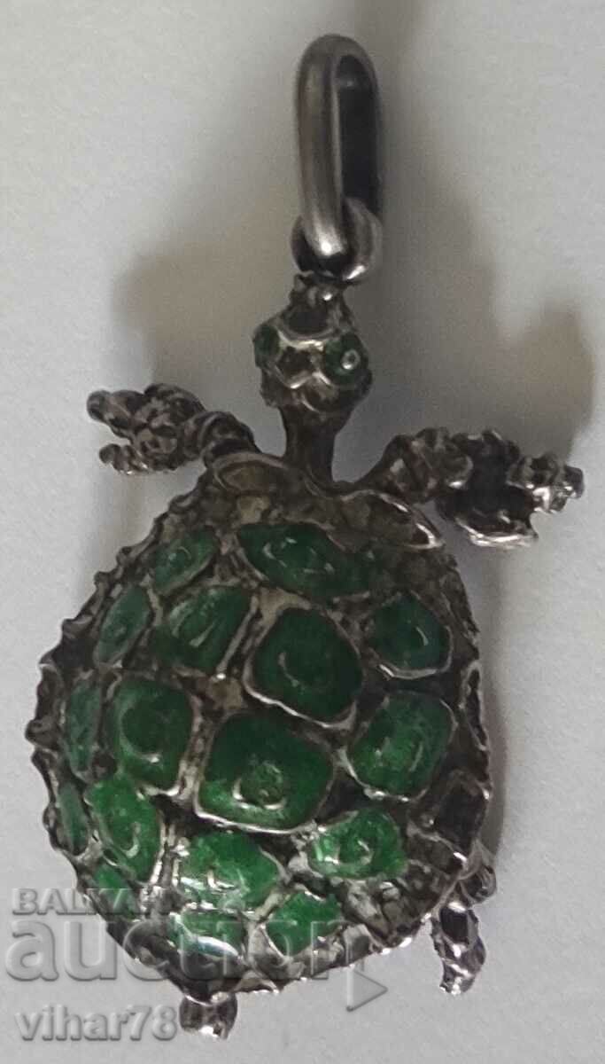 TURTLE SILVER PENDANT with price 229.99 BGN | € 117.59 TURTLE SILVER PENDANT with price 229.99 BGN | € 117.59