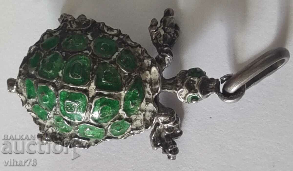 TURTLE SILVER PENDANT - 7 TURTLE SILVER PENDANT - 7