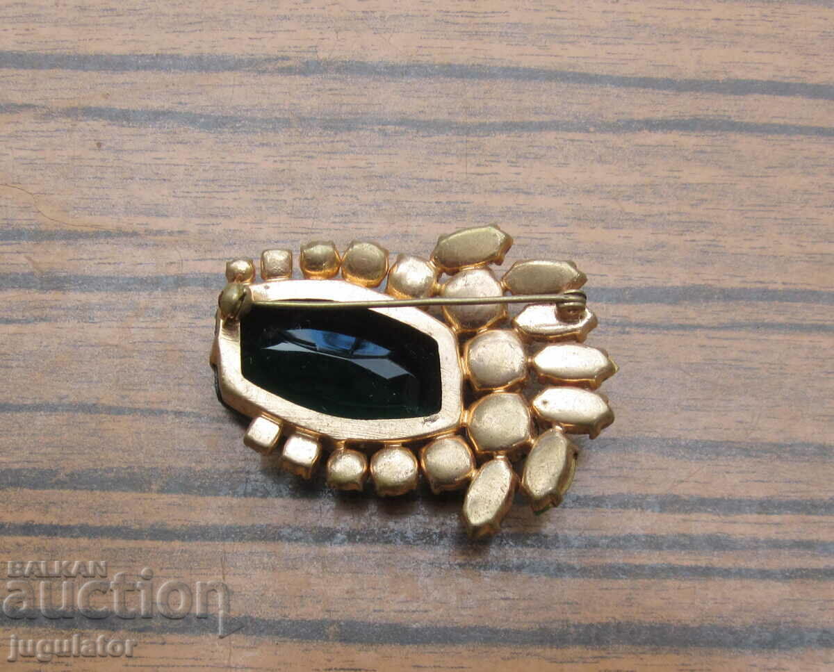 original old lady's jewel brooch with green stones - 6