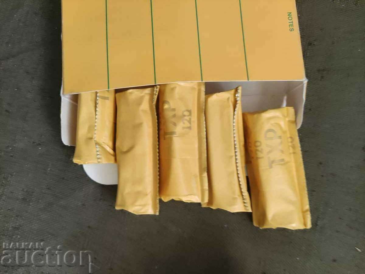 Auction Box Kodak Tri-X Pan Professional Fast Black & White Auction Box Kodak Tri-X Pan Professional Fast Black & White