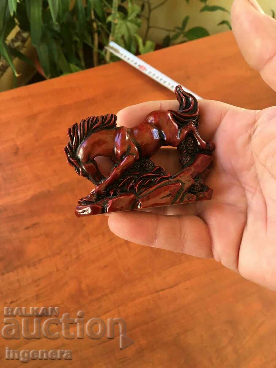 HORSE FIGURE SCULPTURE SOUVENIR RESIN - 7 HORSE FIGURE SCULPTURE SOUVENIR RESIN - 7