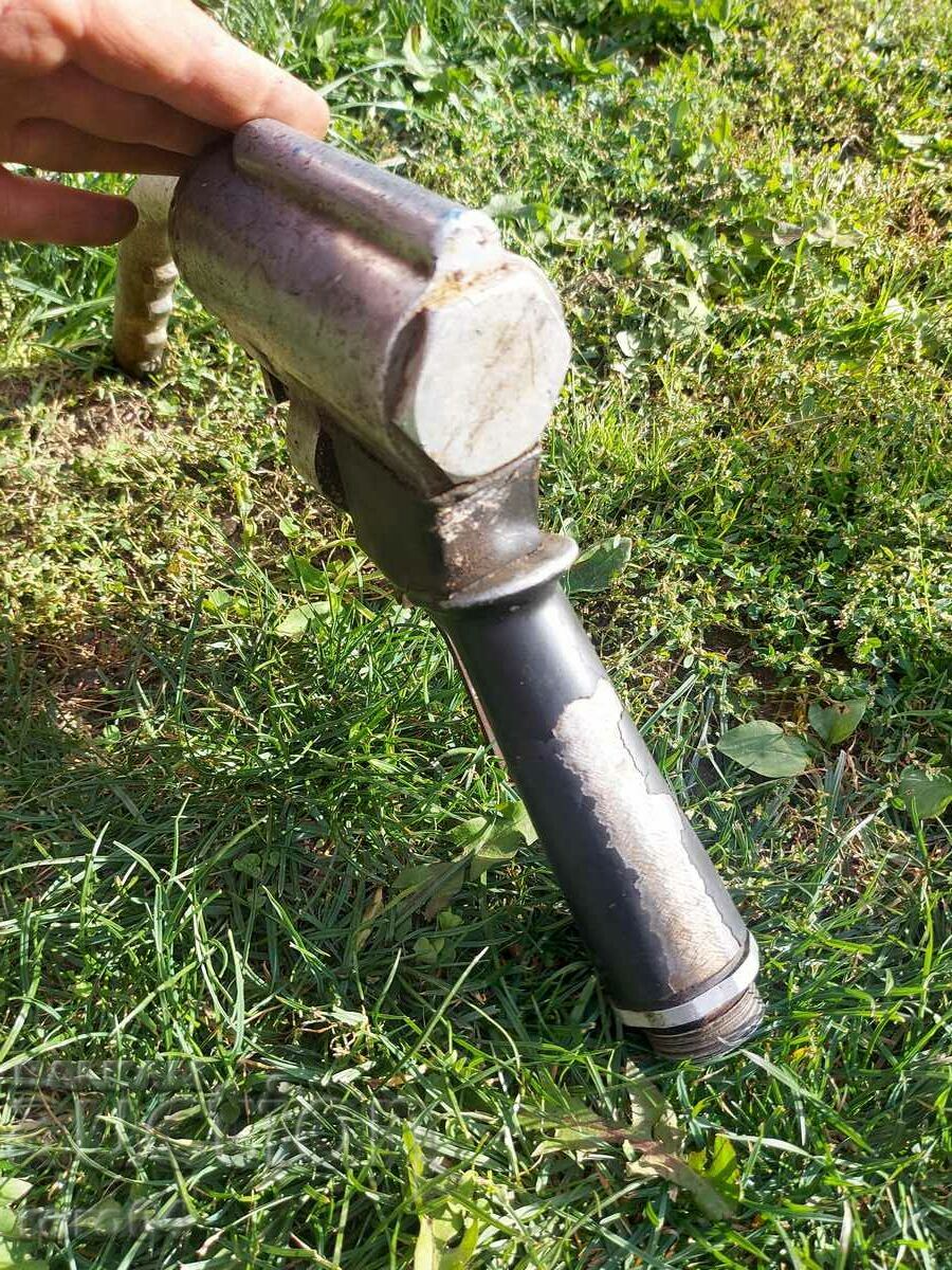 GUN - GAS STATION - RETRO - 7