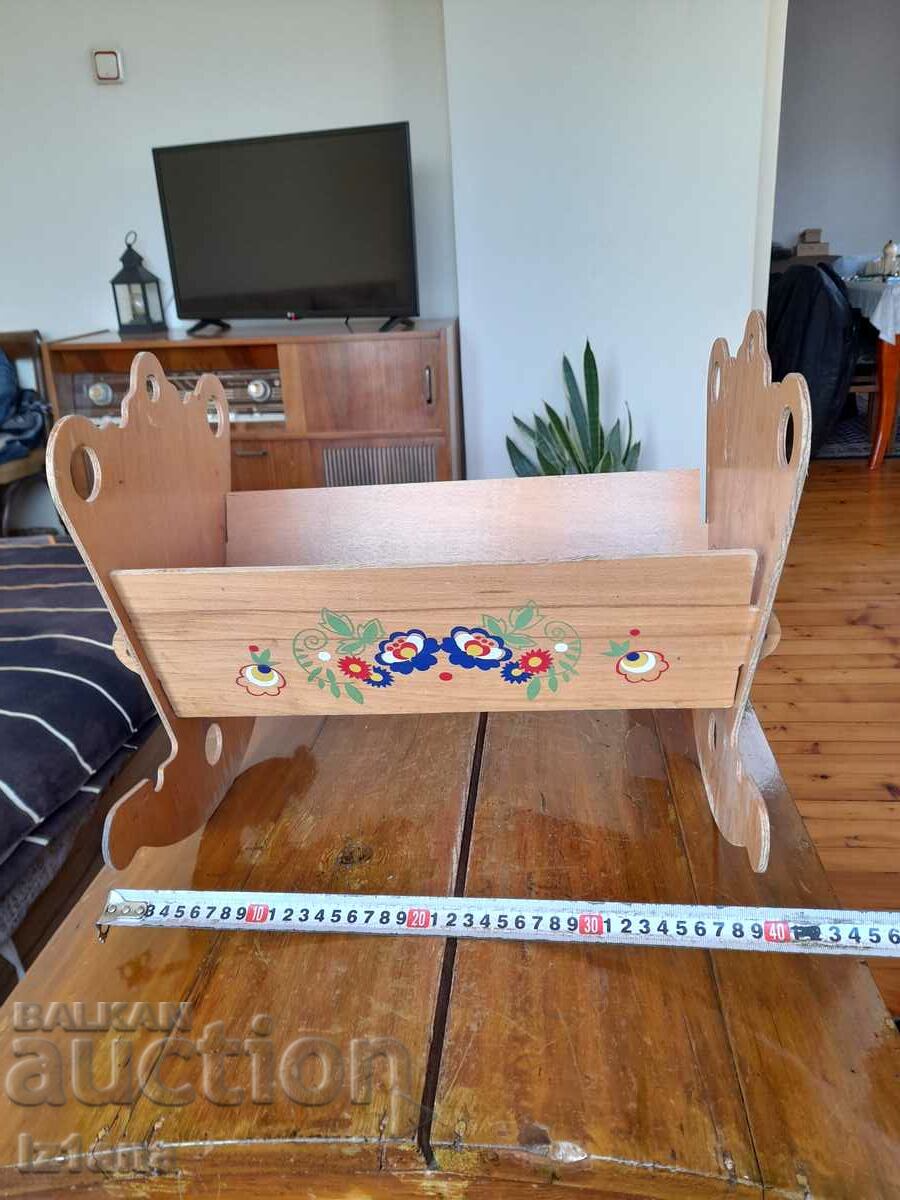 Аукцион Старо креватче за кукли