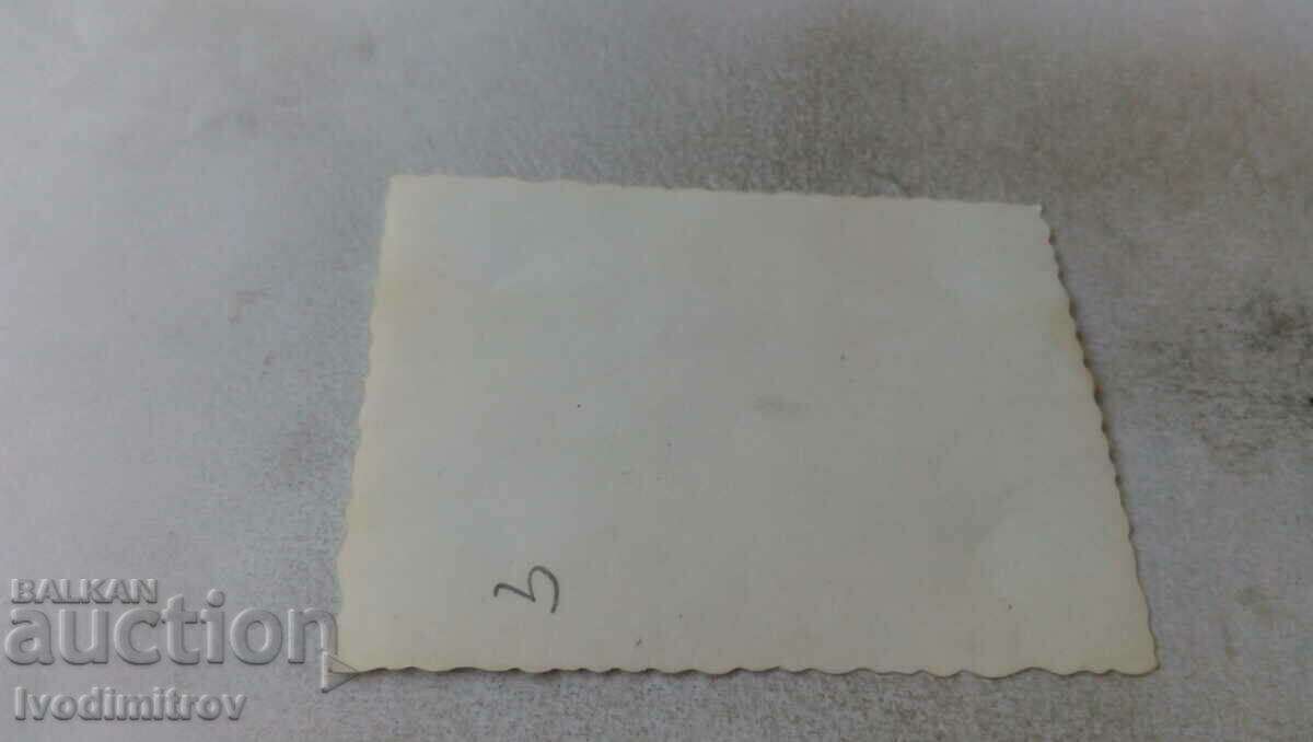 Φωτογραφία Άνδρας με μαγιό στο νερό με τιμή 2.65 BGN | € 1.35 Φωτογραφία Άνδρας με μαγιό στο νερό με τιμή 2.65 BGN | € 1.35