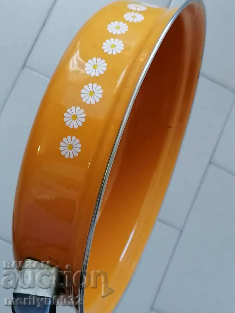 Παράδοση Παλιό εμαγιέ πιάτο, εμαγιέ τηγάνι Pobeda Shumen NRB Παράδοση Παλιό εμαγιέ πιάτο, εμαγιέ τηγάνι Pobeda Shumen NRB